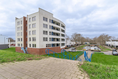 Van Raveste. 552