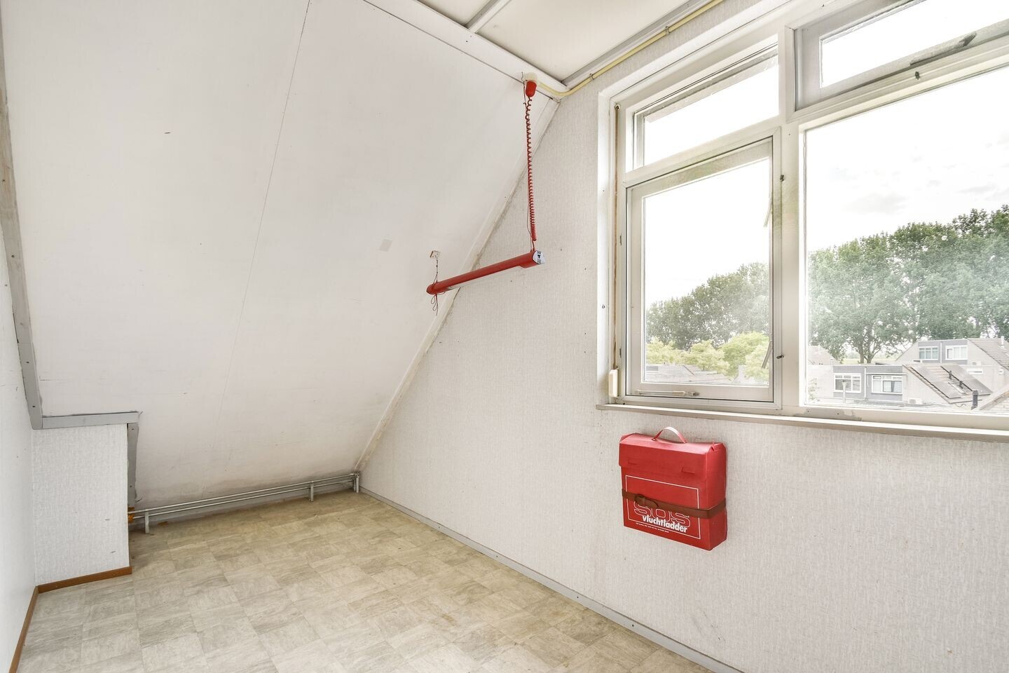 Tussenwoning te koop: Johanna Naber-erf 176, Dordrecht