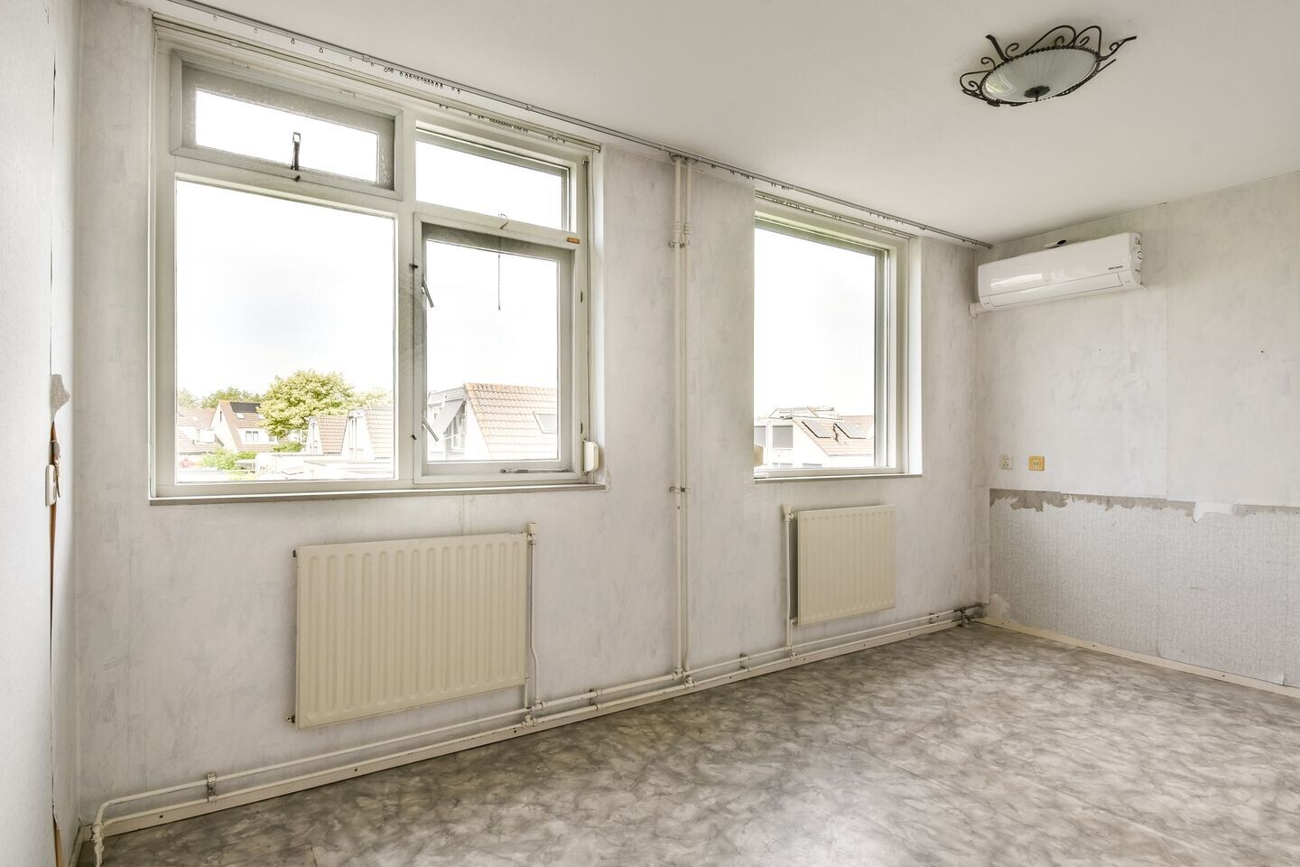 Tussenwoning te koop: Johanna Naber-erf 176, Dordrecht