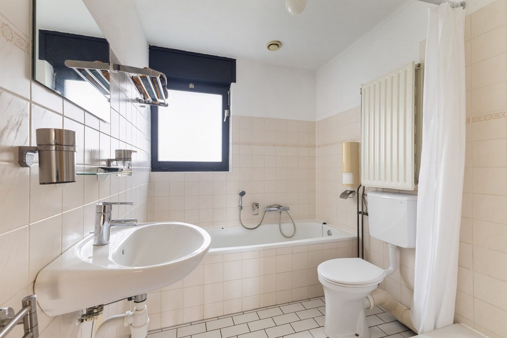Tussenwoning te koop: Palissander 381, Dordrecht