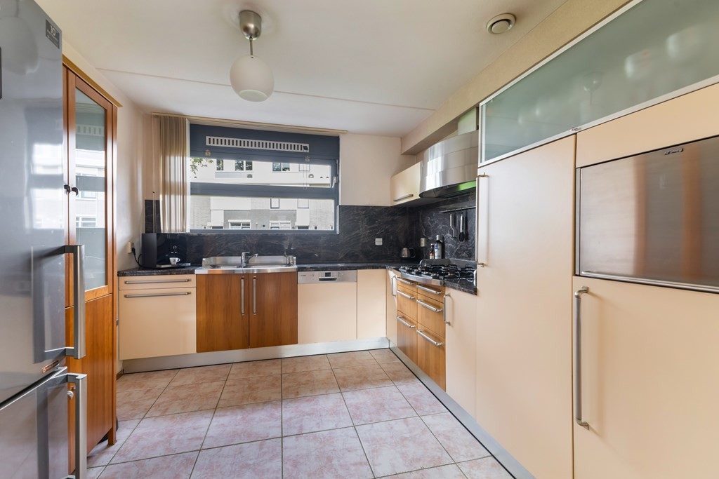 Tussenwoning te koop: Palissander 381, Dordrecht