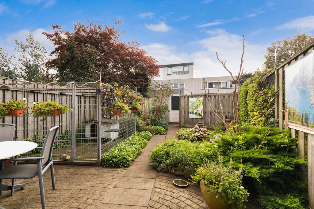 Tussenwoning te koop: Palissander 381, Dordrecht