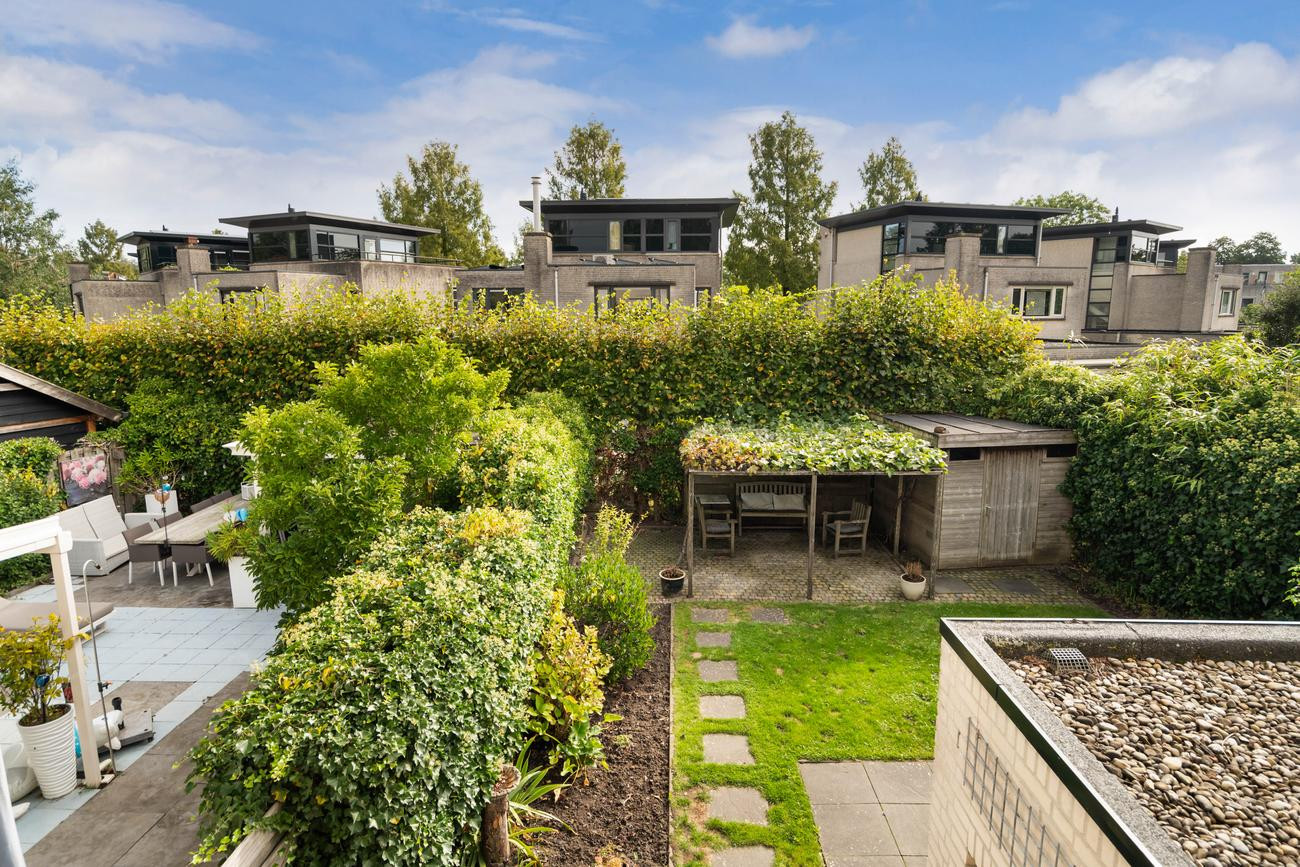 Twee-onder-één-kap te koop: Iroko 184, Dordrecht