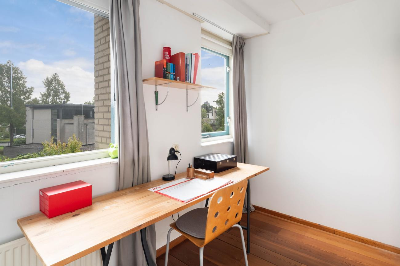 Twee-onder-één-kap te koop: Iroko 184, Dordrecht