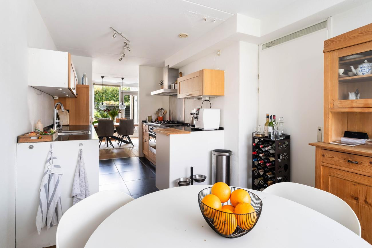 Twee-onder-één-kap te koop: Iroko 184, Dordrecht