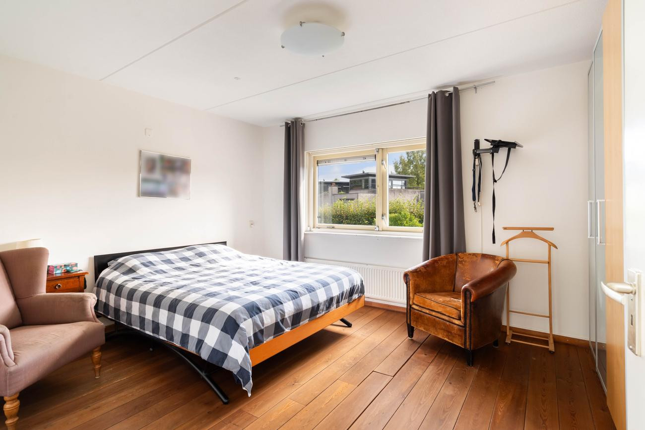 Twee-onder-één-kap te koop: Iroko 184, Dordrecht