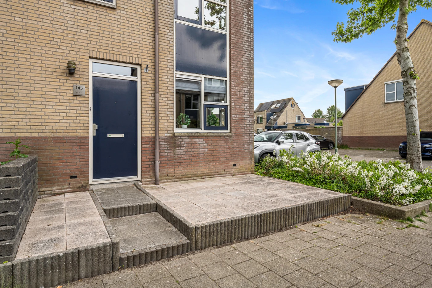 Hoekwoning te koop: Van den Broek-erf 145, Dordrecht
