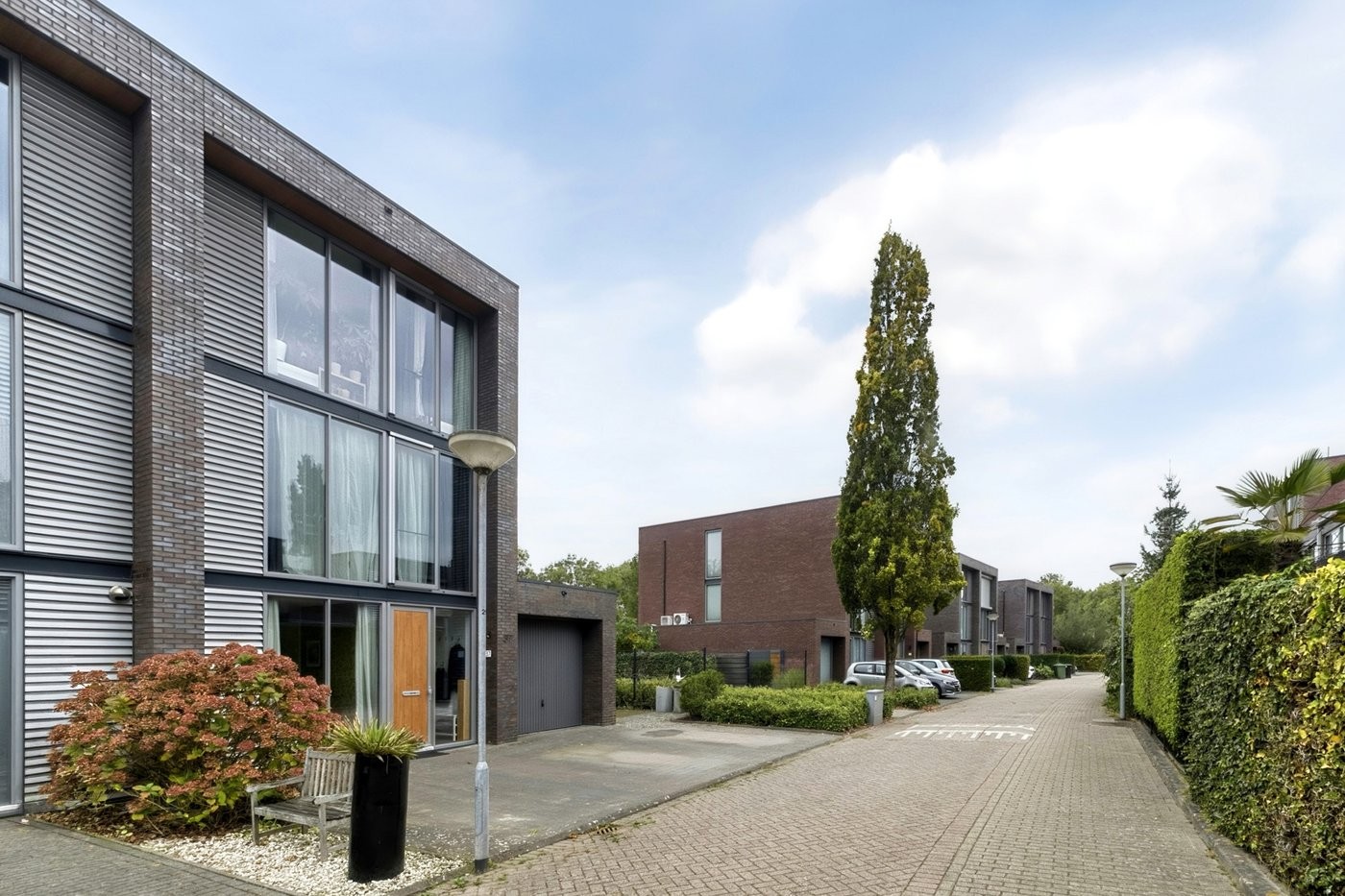 Twee-onder-één-kap te koop: Makoré 37, Dordrecht
