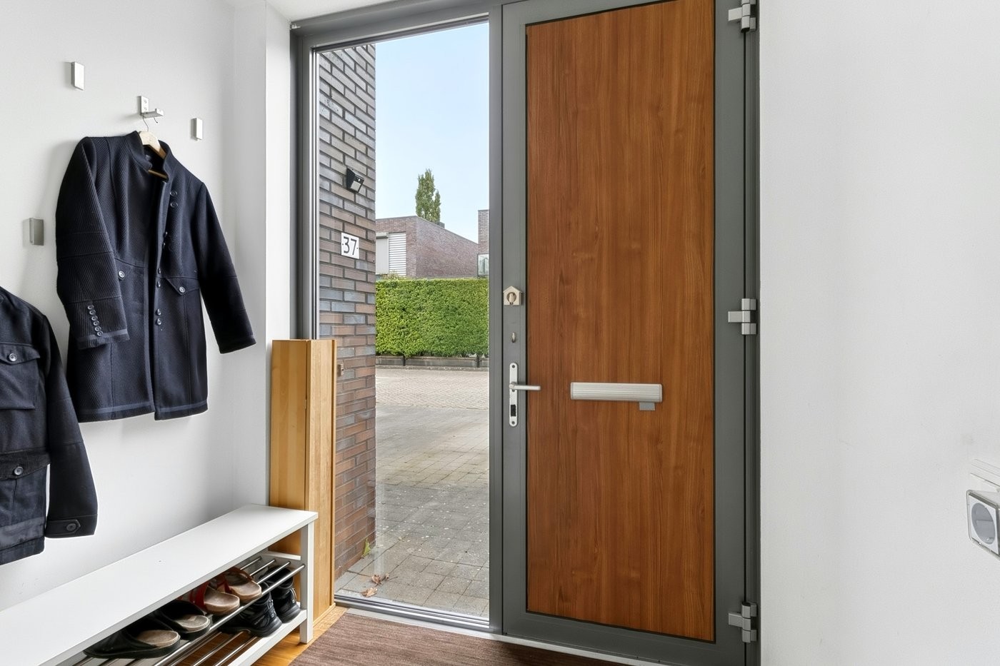 Twee-onder-één-kap te koop: Makoré 37, Dordrecht