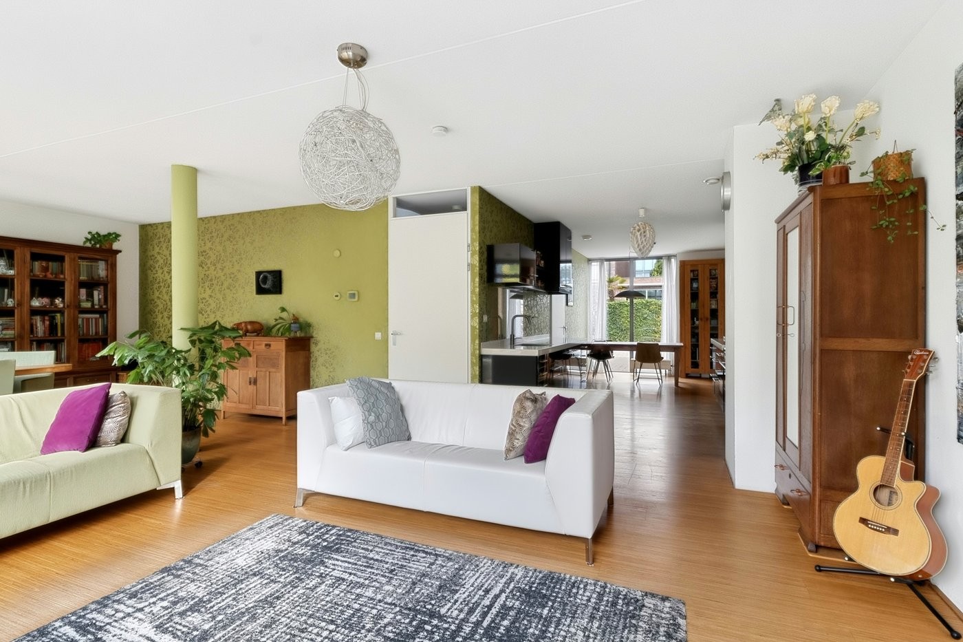 Twee-onder-één-kap te koop: Makoré 37, Dordrecht