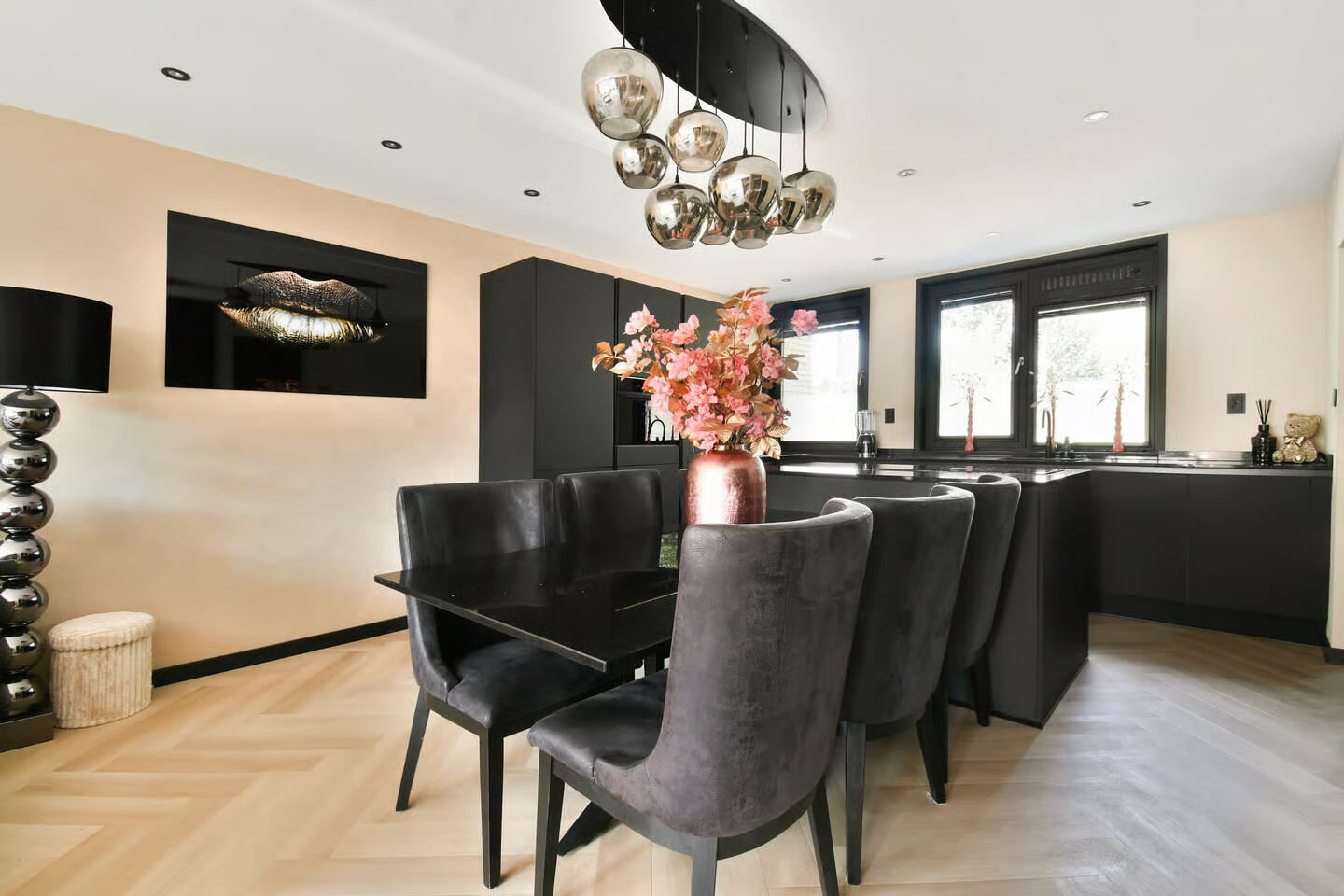 Tussenwoning te koop: Joke Smit-erf 154, Dordrecht