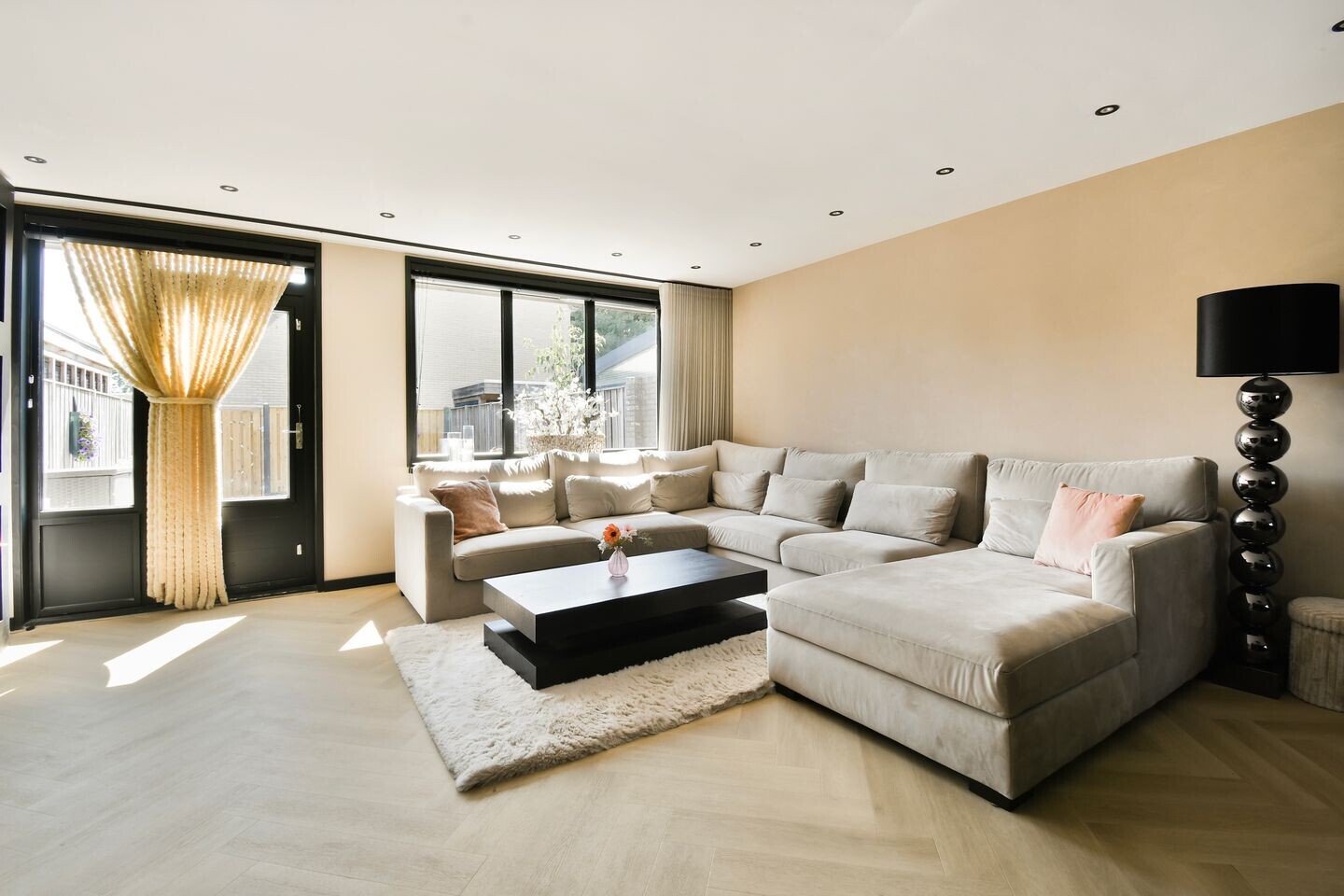 Tussenwoning te koop: Joke Smit-erf 154, Dordrecht