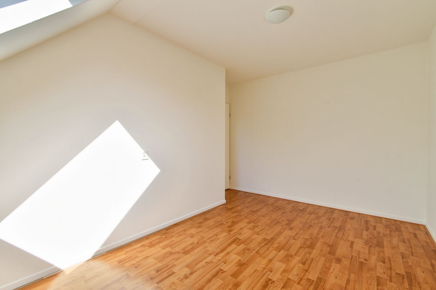 Hoekwoning te koop: Joke Smit-erf 157, Dordrecht
