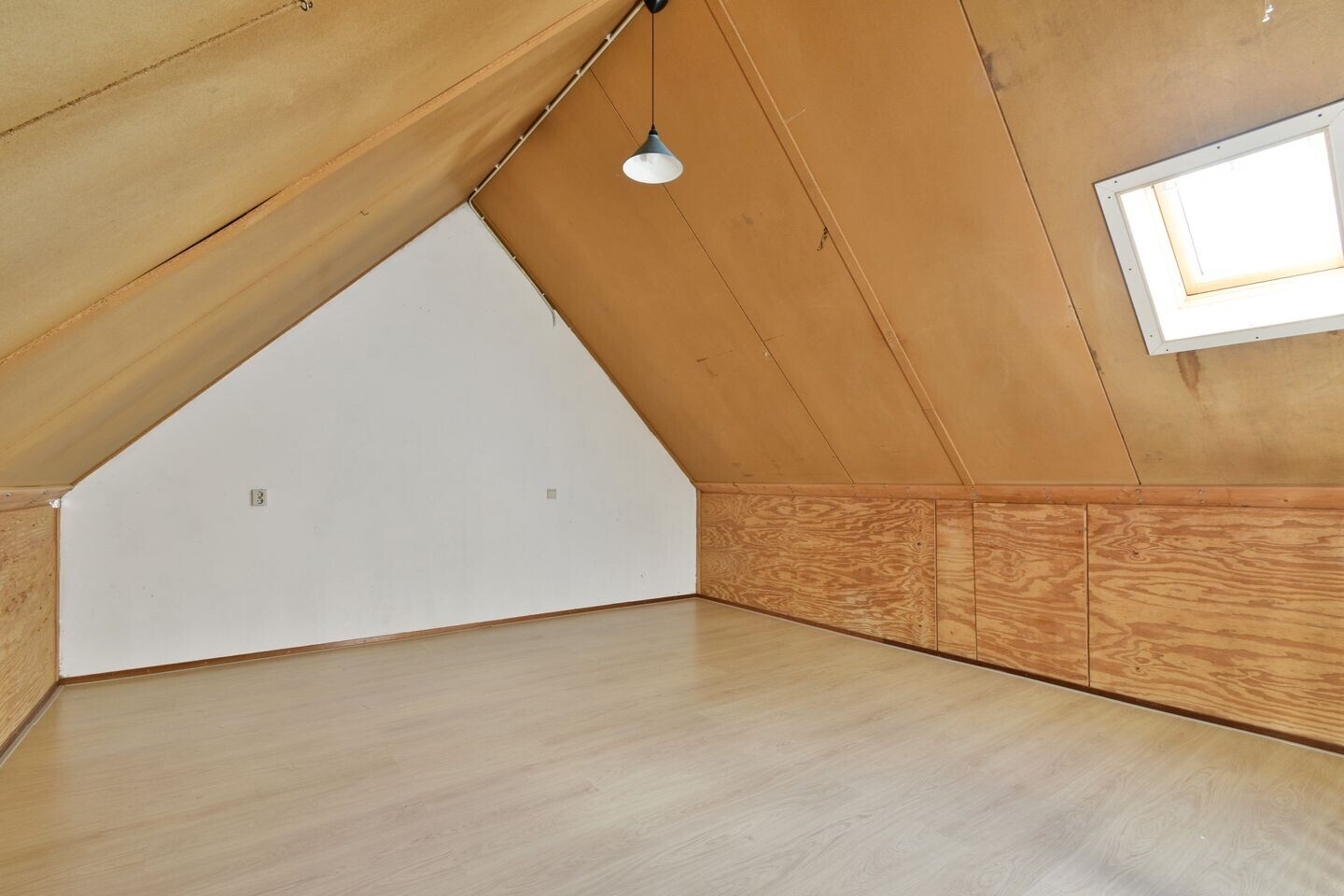 Hoekwoning te koop: Joke Smit-erf 157, Dordrecht