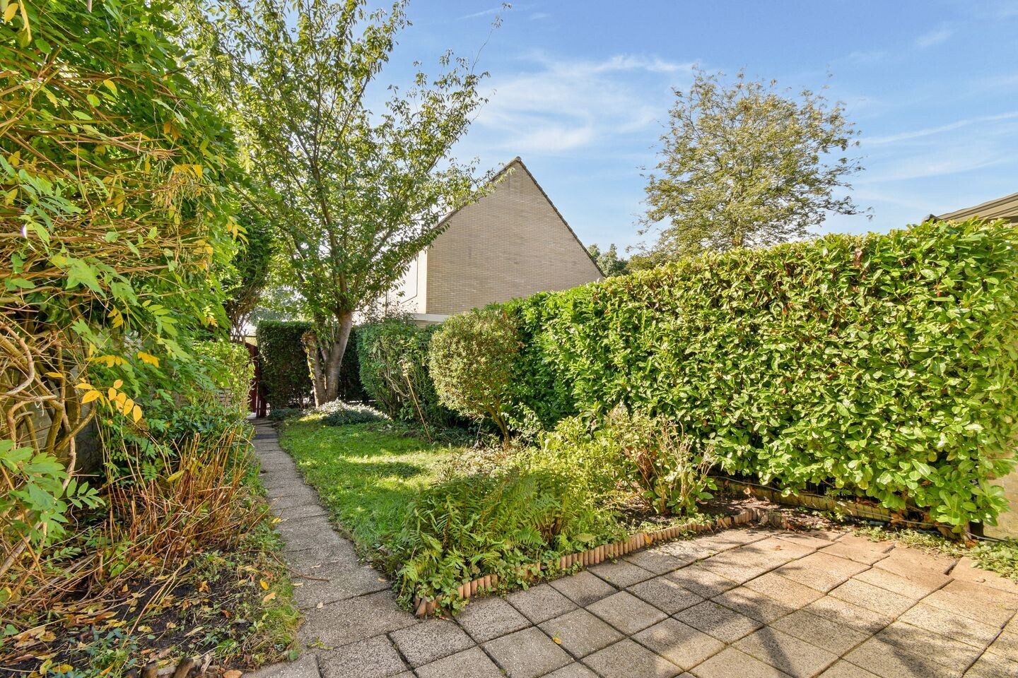 Hoekwoning te koop: Joke Smit-erf 157, Dordrecht