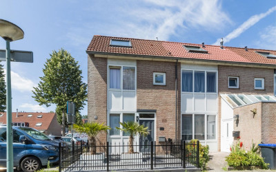Suze Groeneweg-erf 374