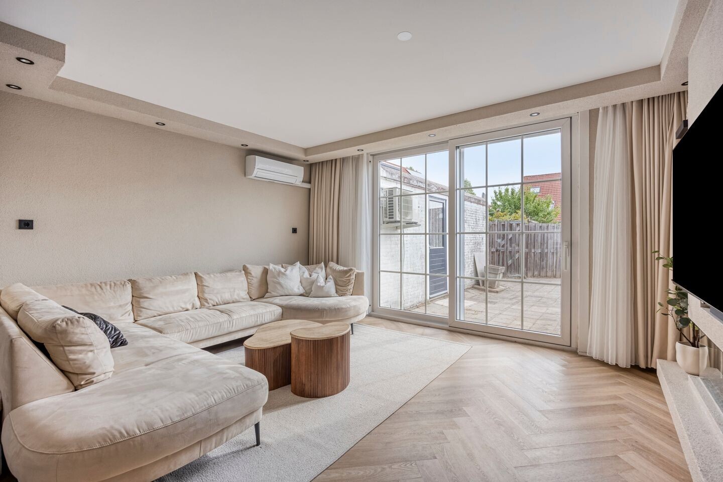 Tussenwoning te koop: Suze Groeneweg-erf 378, Dordrecht