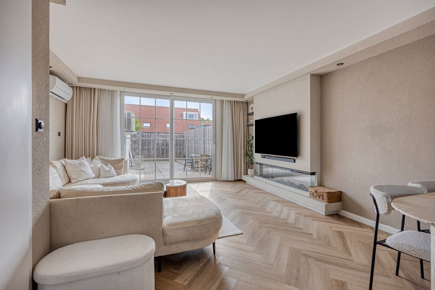 Tussenwoning te koop: Suze Groeneweg-erf 378, Dordrecht