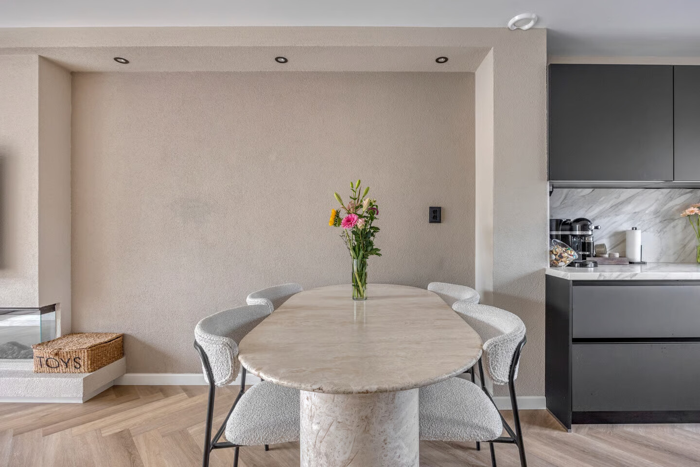 Tussenwoning te koop: Suze Groeneweg-erf 378, Dordrecht