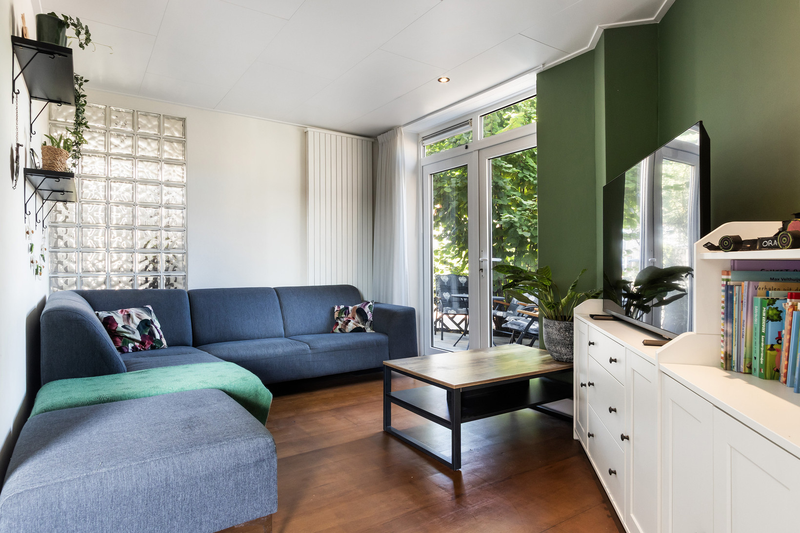 Hoekwoning te koop: Suze Groeneweg-erf 380, Dordrecht