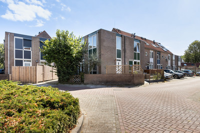 Suze Groeneweg-erf 380