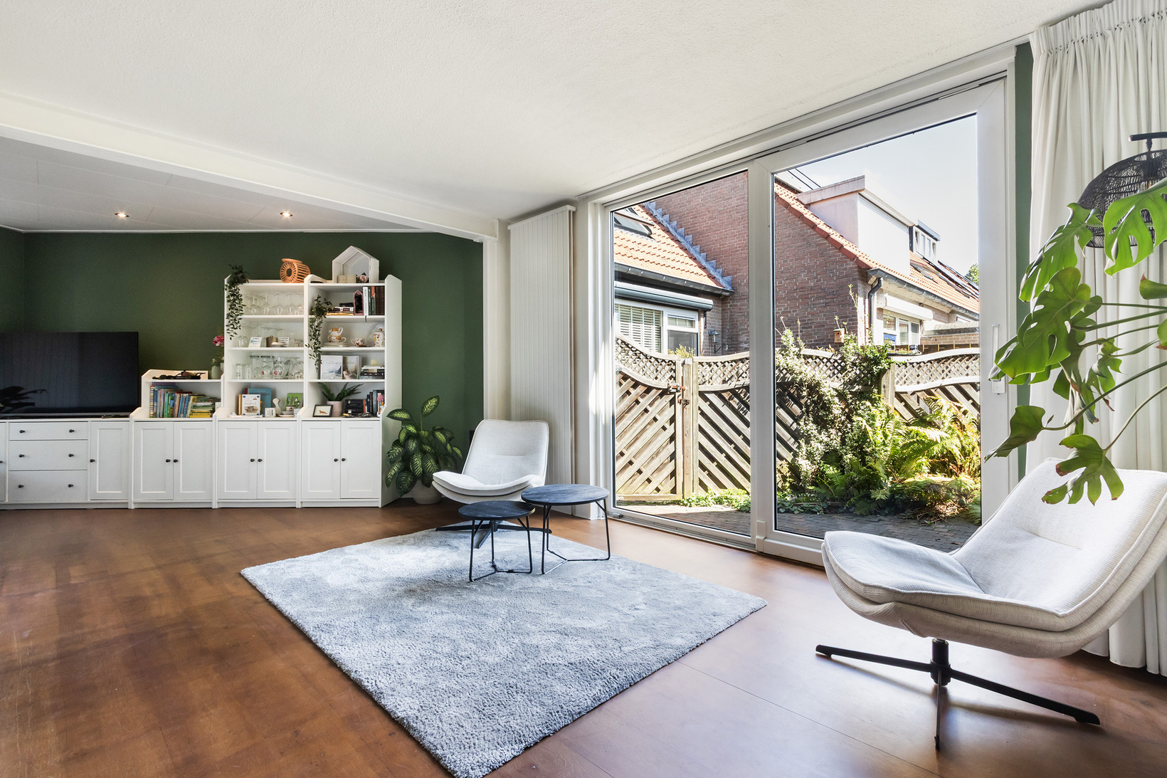 Hoekwoning te koop: Suze Groeneweg-erf 380, Dordrecht