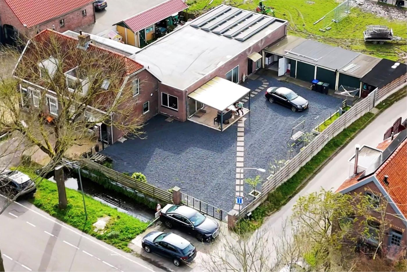 Twee-onder-één-kap te koop: Rijksstraatweg 119, Dordrecht