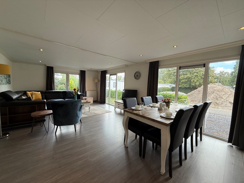 Vrijstaande woning te koop: Rijksstraatweg 186-324, Dordrecht