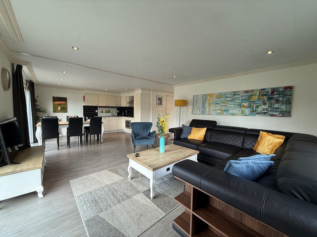 Vrijstaande woning te koop: Rijksstraatweg 186-324, Dordrecht