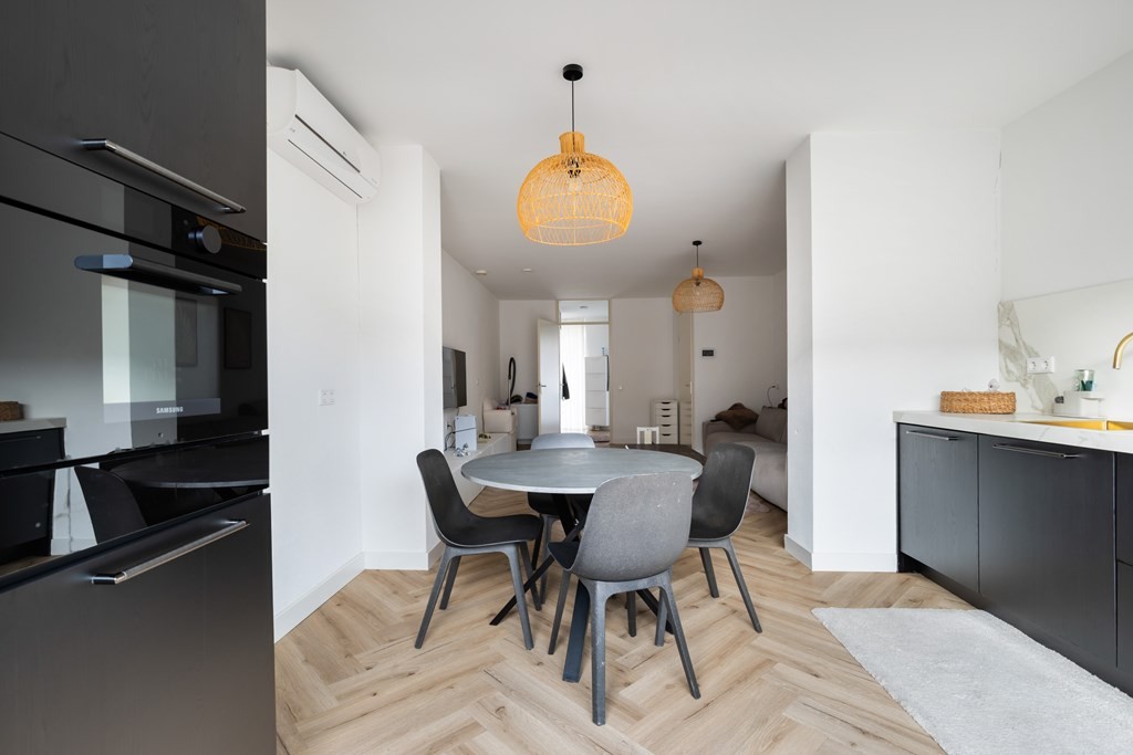 Tussenwoning te koop: Van Ewijckstraat 28, Dordrecht