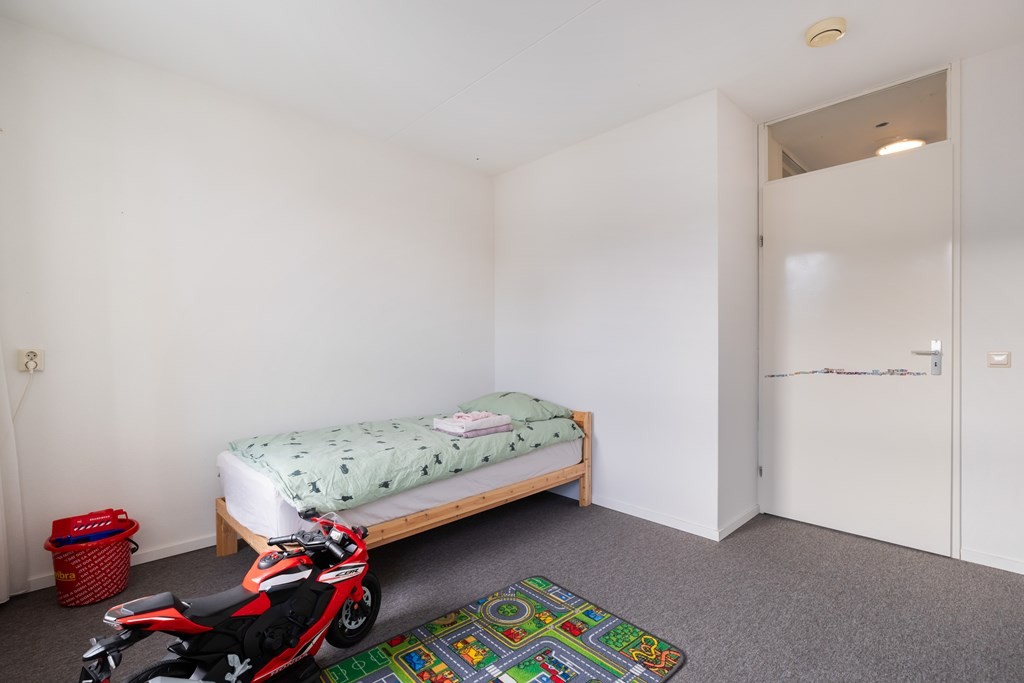 Tussenwoning te koop: Van Ewijckstraat 28, Dordrecht