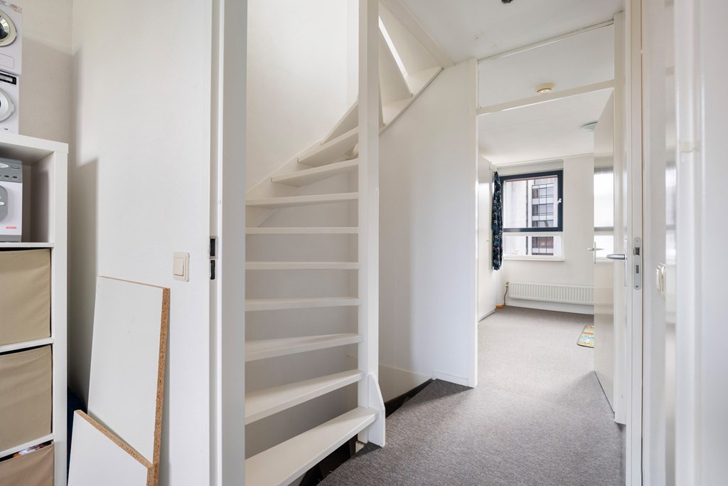 Tussenwoning te koop: Van Ewijckstraat 28, Dordrecht