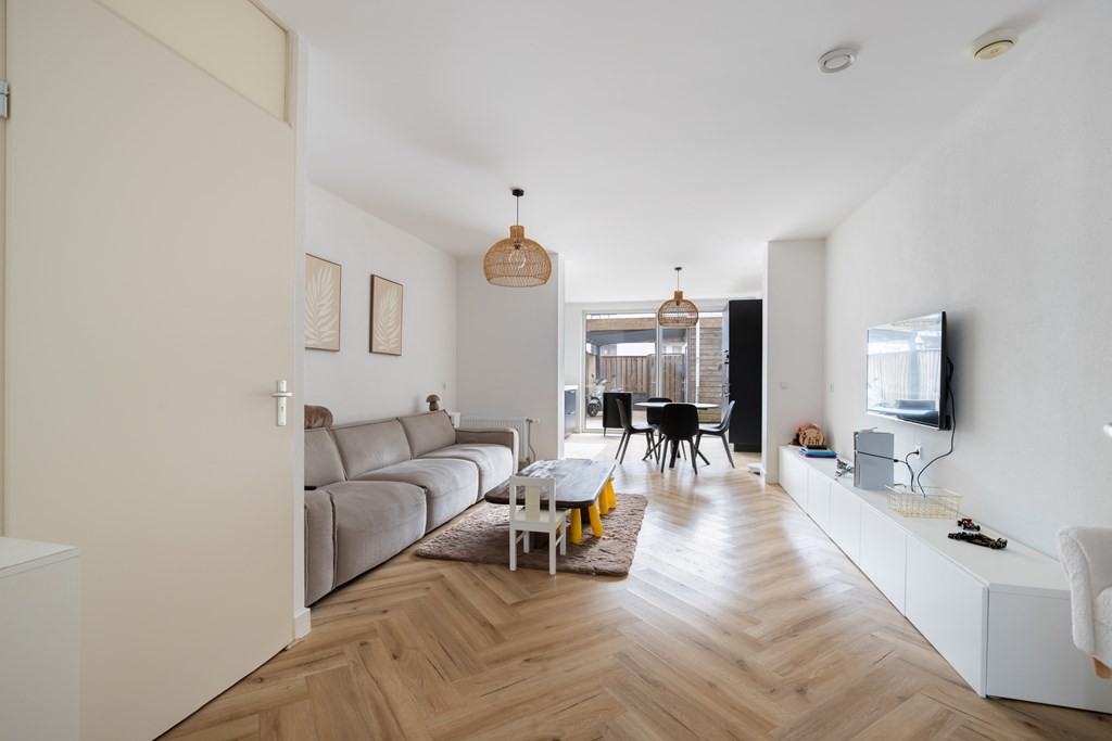 Tussenwoning te koop: Van Ewijckstraat 28, Dordrecht