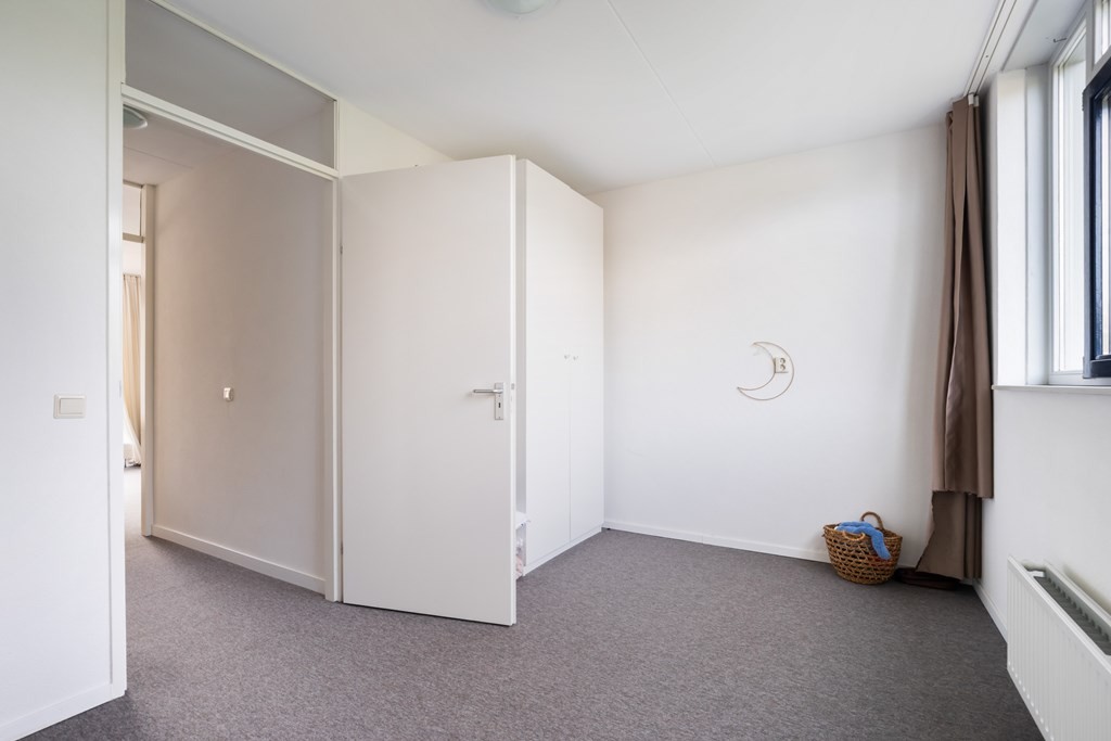 Tussenwoning te koop: Van Ewijckstraat 28, Dordrecht