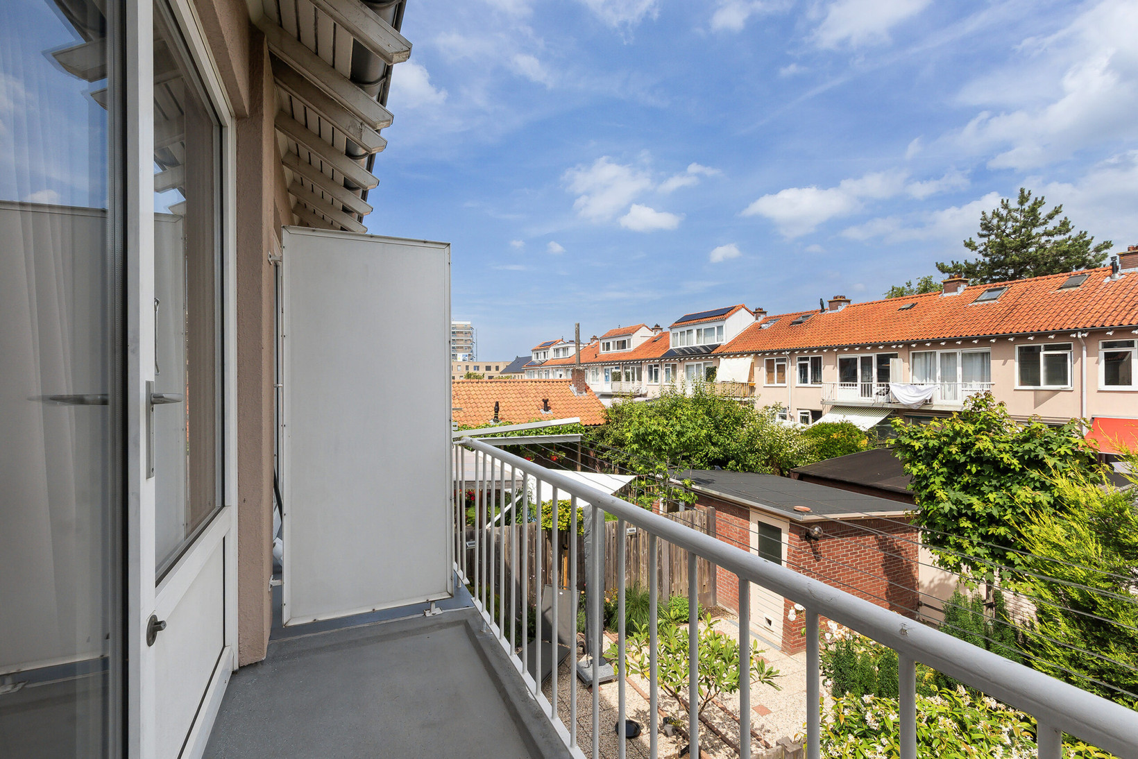 Tussenwoning te koop: Olivier van Noortstraat 10, Dordrecht