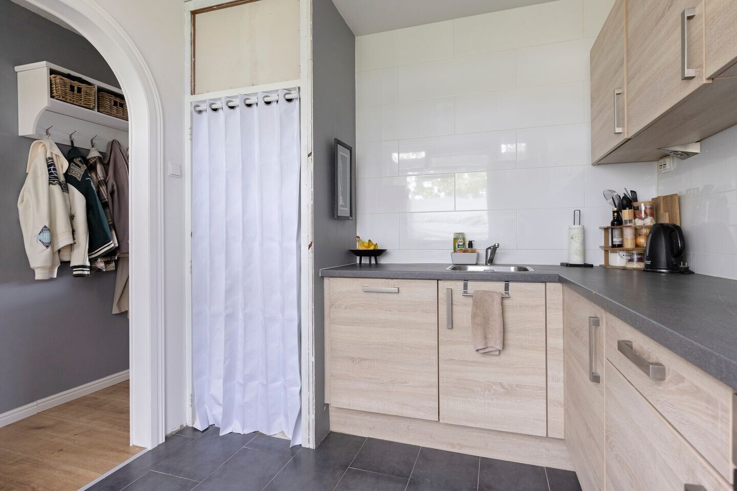 Appartement te koop: Van Bosseplantsoen 136, Dordrecht