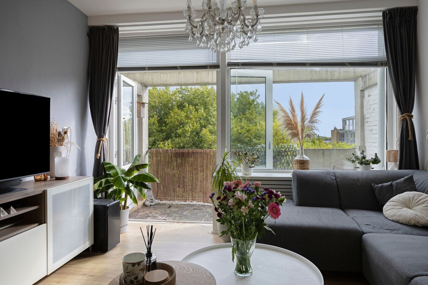 Appartement te koop: Van Bosseplantsoen 136, Dordrecht