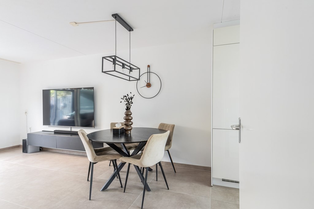 Tussenwoning te koop: Cornelis Trompweg 92, Dordrecht