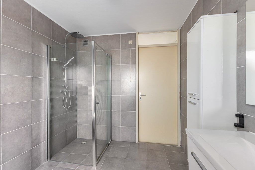 Tussenwoning te koop: Cornelis Trompweg 92, Dordrecht