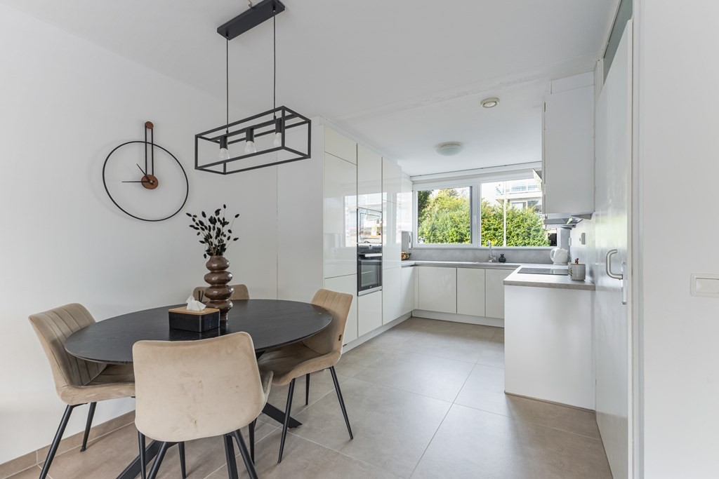 Tussenwoning te koop: Cornelis Trompweg 92, Dordrecht