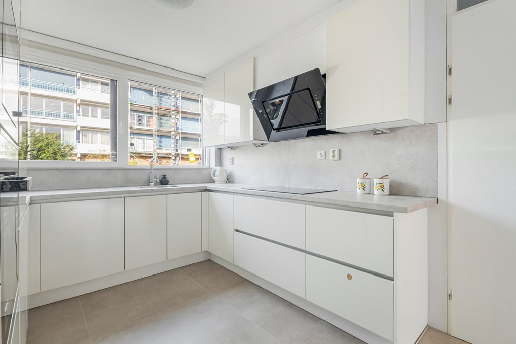 Tussenwoning te koop: Cornelis Trompweg 92, Dordrecht