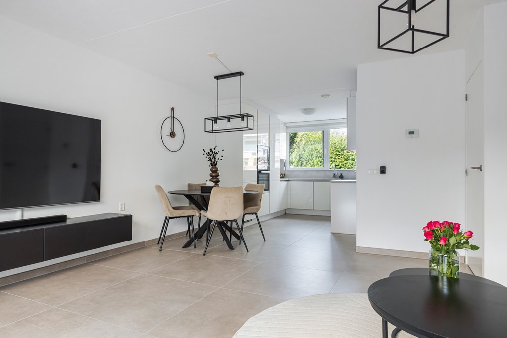 Tussenwoning te koop: Cornelis Trompweg 92, Dordrecht
