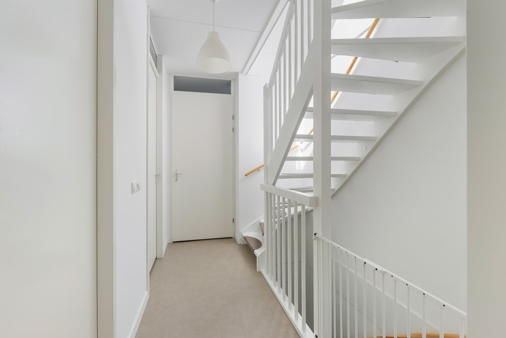 Tussenwoning te koop: Van Kinsbergenstraat 4, Dordrecht