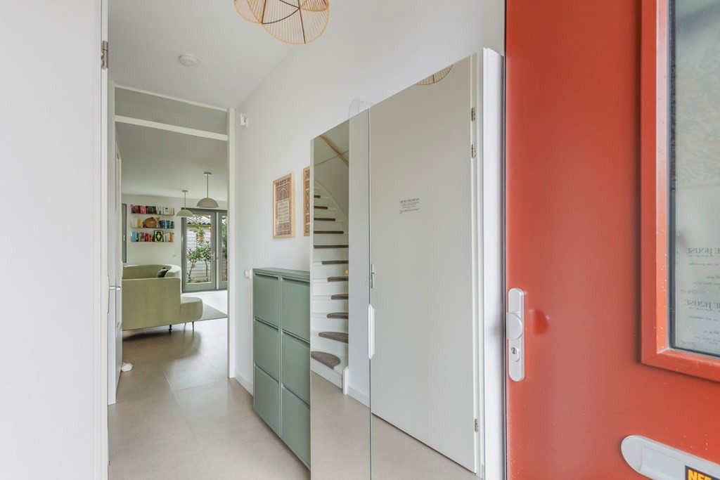 Tussenwoning te koop: Van Kinsbergenstraat 4, Dordrecht