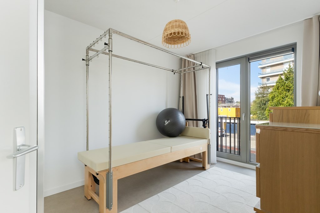 Tussenwoning te koop: Van Kinsbergenstraat 4, Dordrecht
