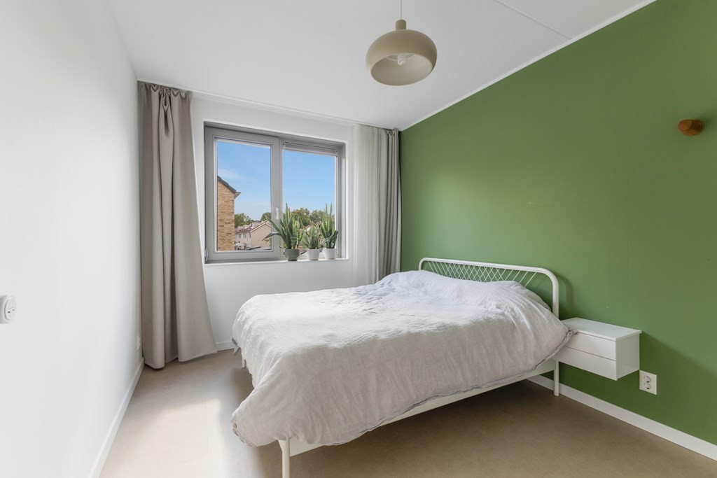 Tussenwoning te koop: Van Kinsbergenstraat 4, Dordrecht