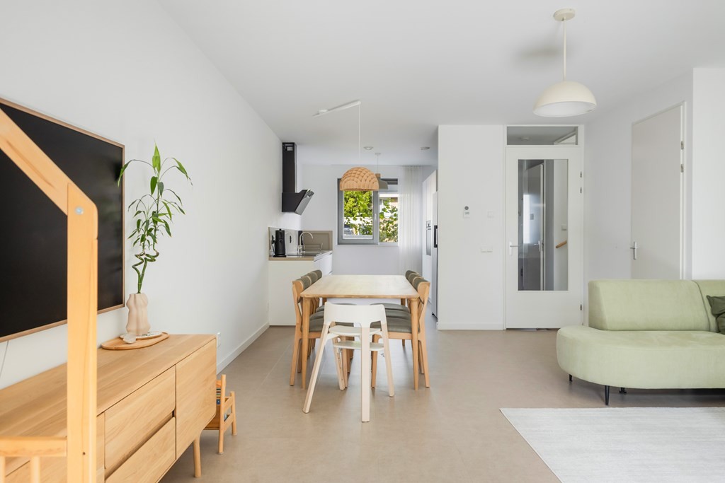 Tussenwoning te koop: Van Kinsbergenstraat 4, Dordrecht