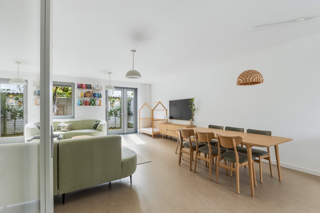 Tussenwoning te koop: Van Kinsbergenstraat 4, Dordrecht