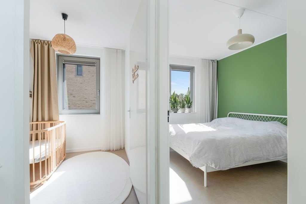 Tussenwoning te koop: Van Kinsbergenstraat 4, Dordrecht