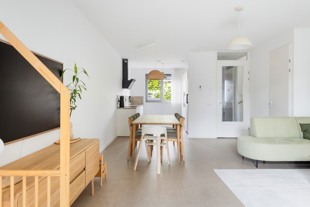 Tussenwoning te koop: Van Kinsbergenstraat 4, Dordrecht